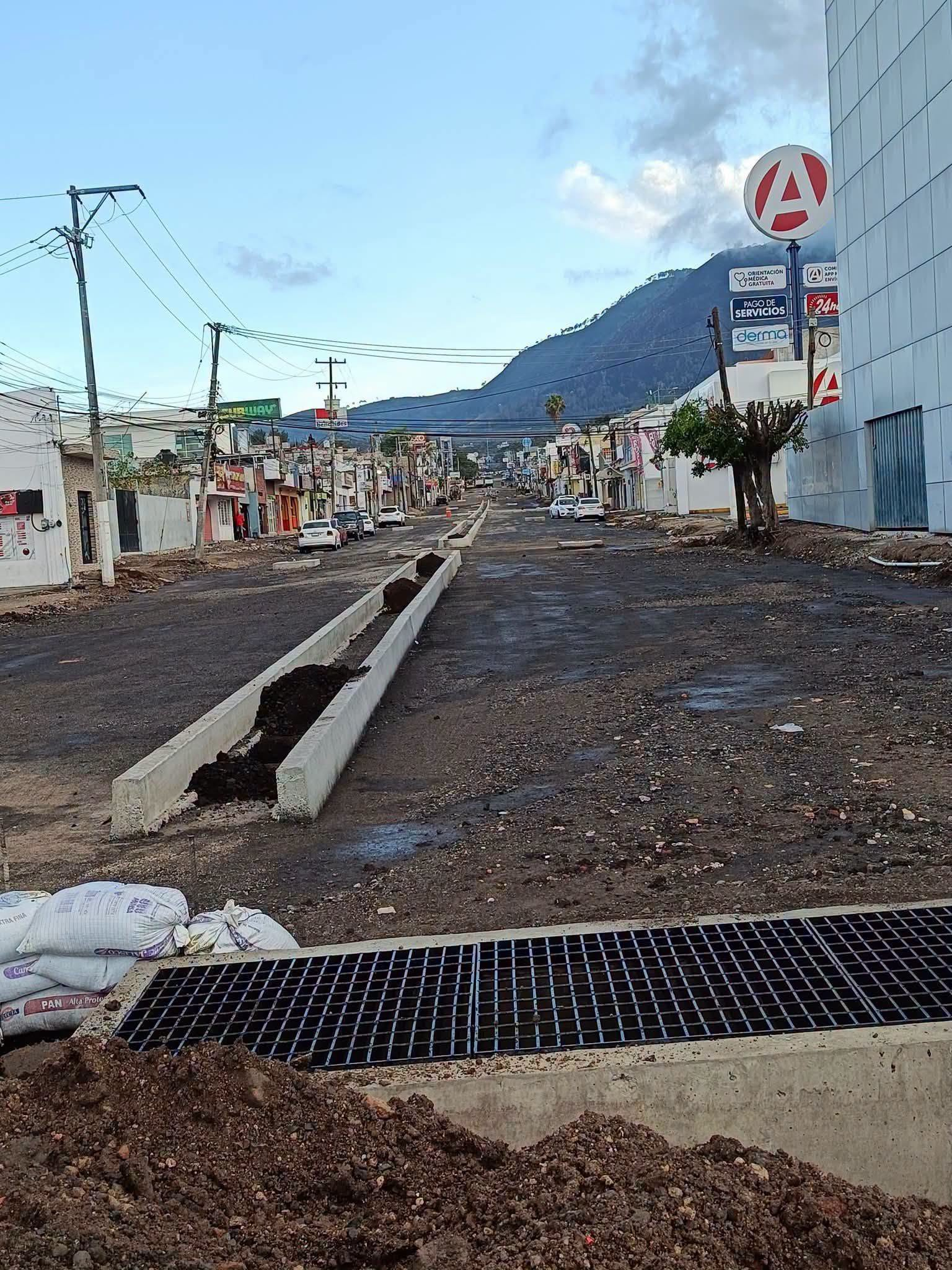 DESPERACIÓN ENTRE COMERCIANTES: BAJAS VENTAS Y OBRAS AHOGAN A BARES Y RESTAURANTES DE TEPIC