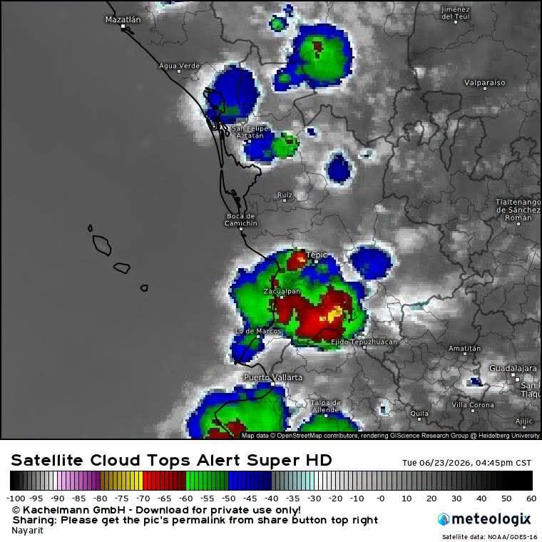 LLUVIA SEVERA AZOTA TEPIC,DVIERTEN RIESGO DE INUNDACIONES EN ZONAS BAJAS