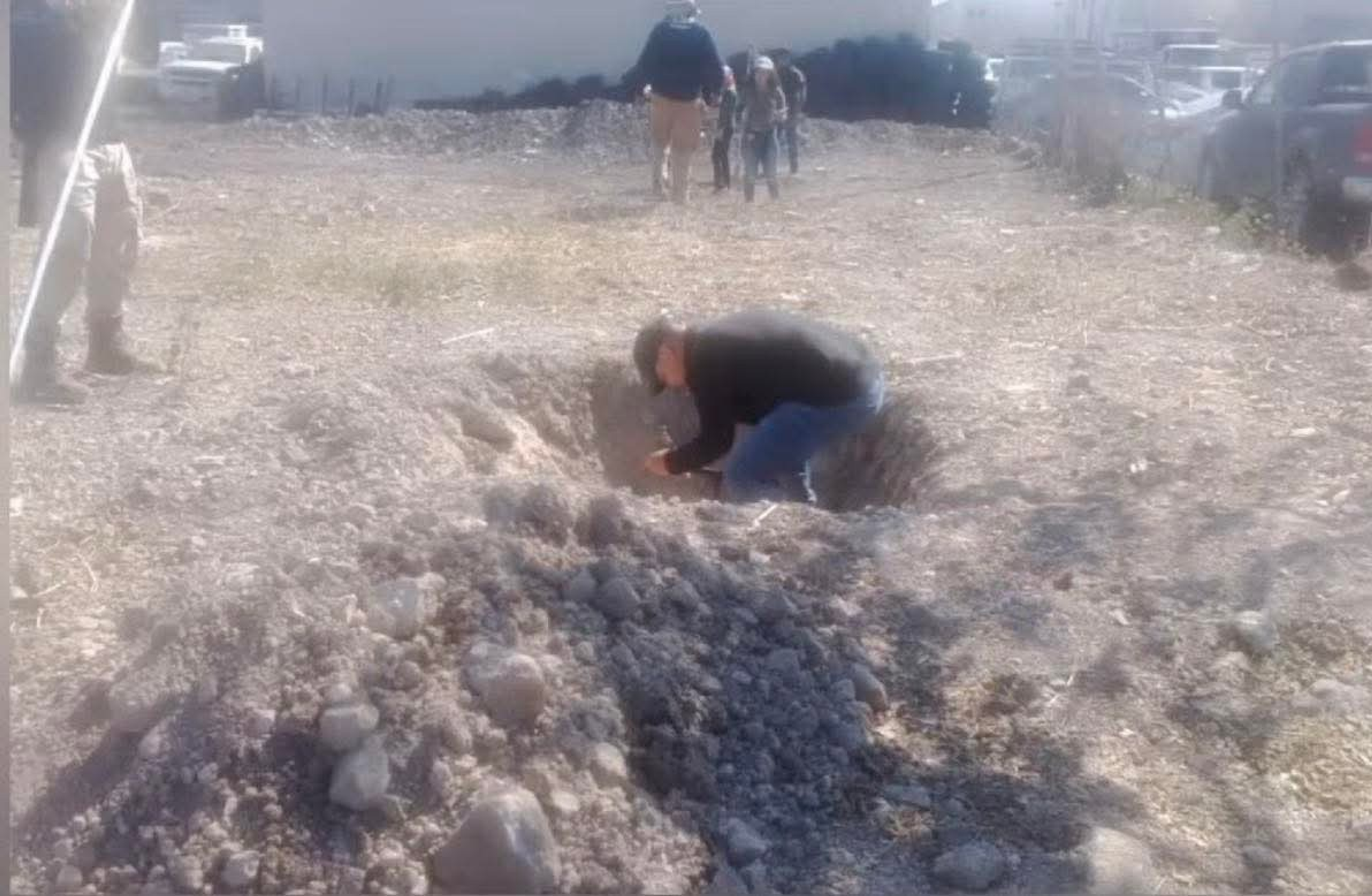 HALLAN RESTOS ÓSEOS Y TRÁILERES CON DOCUMENTOS ABANDONADOS EN LA FISCALÍA DE NAYARIT