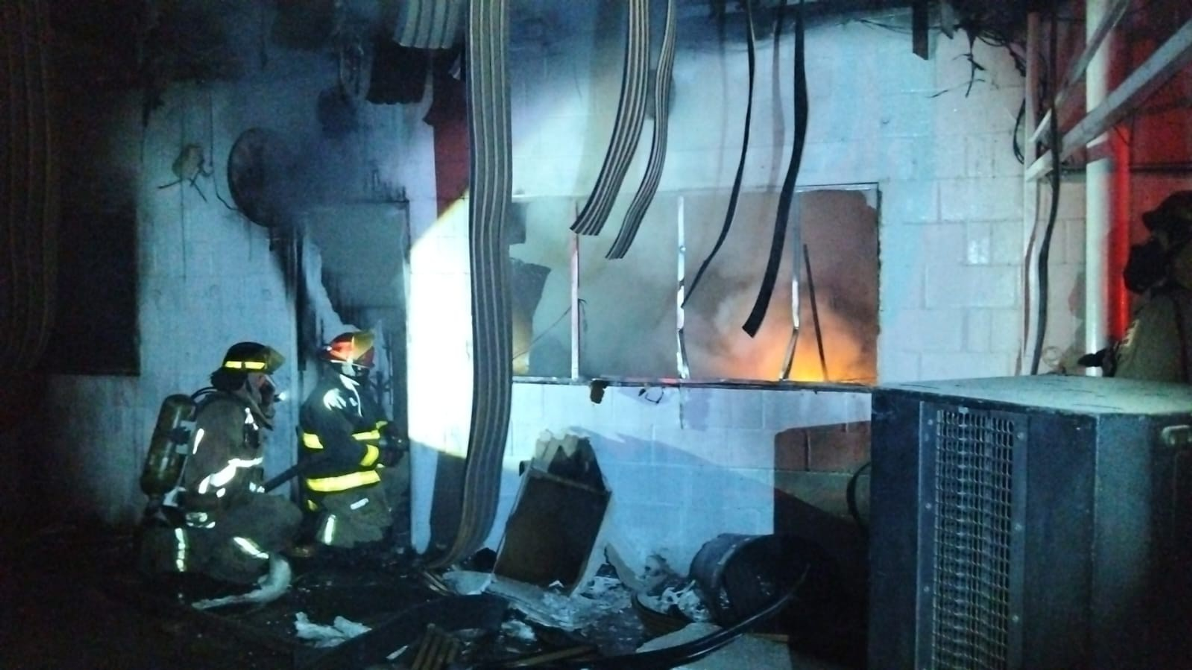 INCENDIO EN BAHIA DE BANDERAS