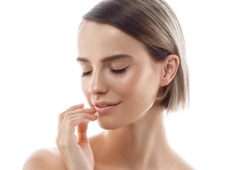 Op. Dr. Muammer Kaya is providing information about lip filler