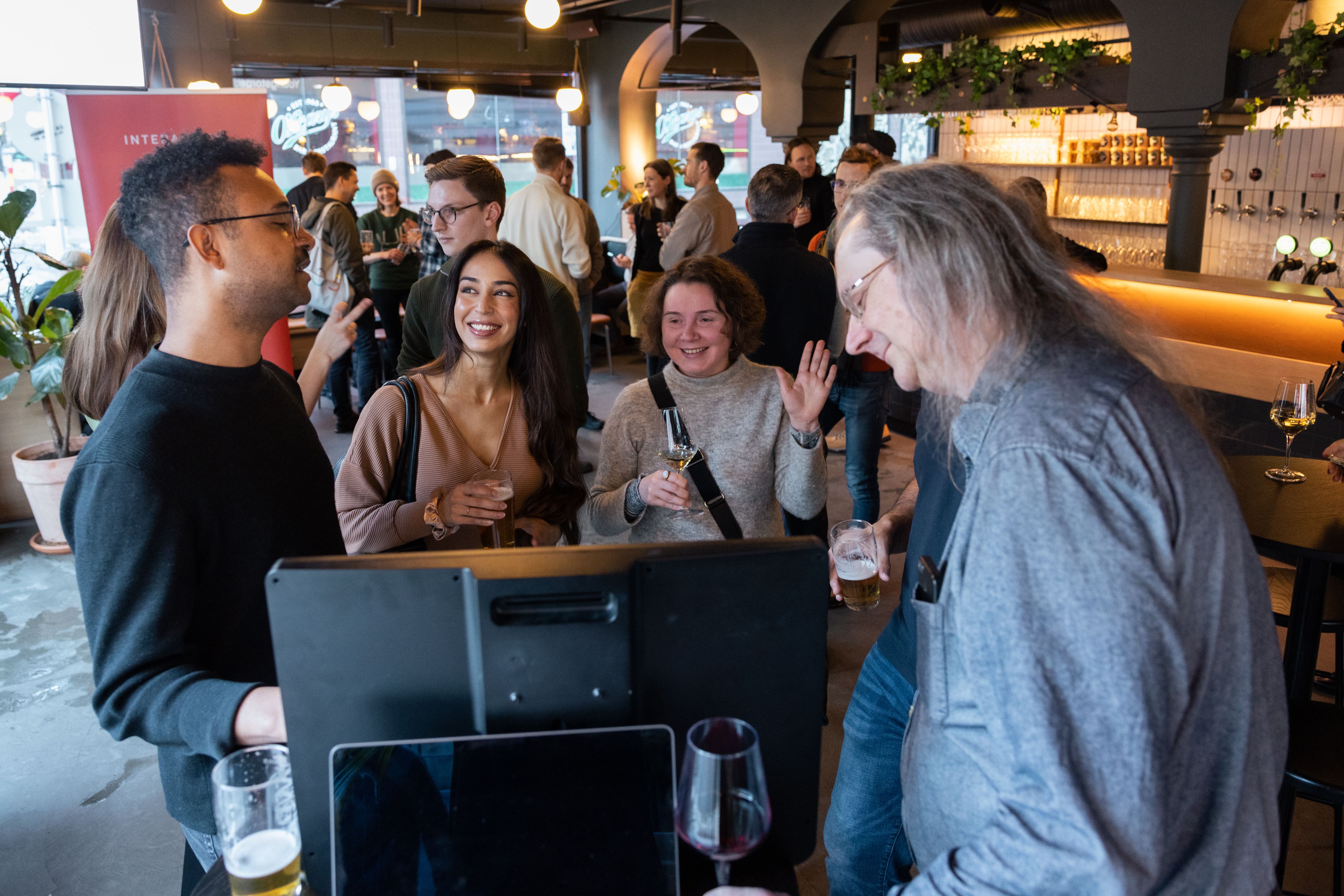 Members of the IxDA Oslo community testing the No Isolation Komp with Simon Oliver Ommundsen