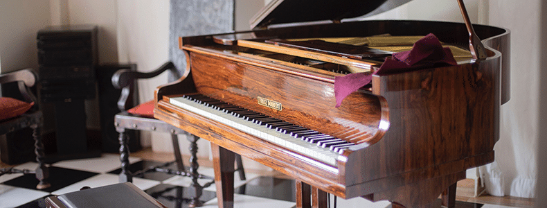 piano movers know what it takes to move your instrument