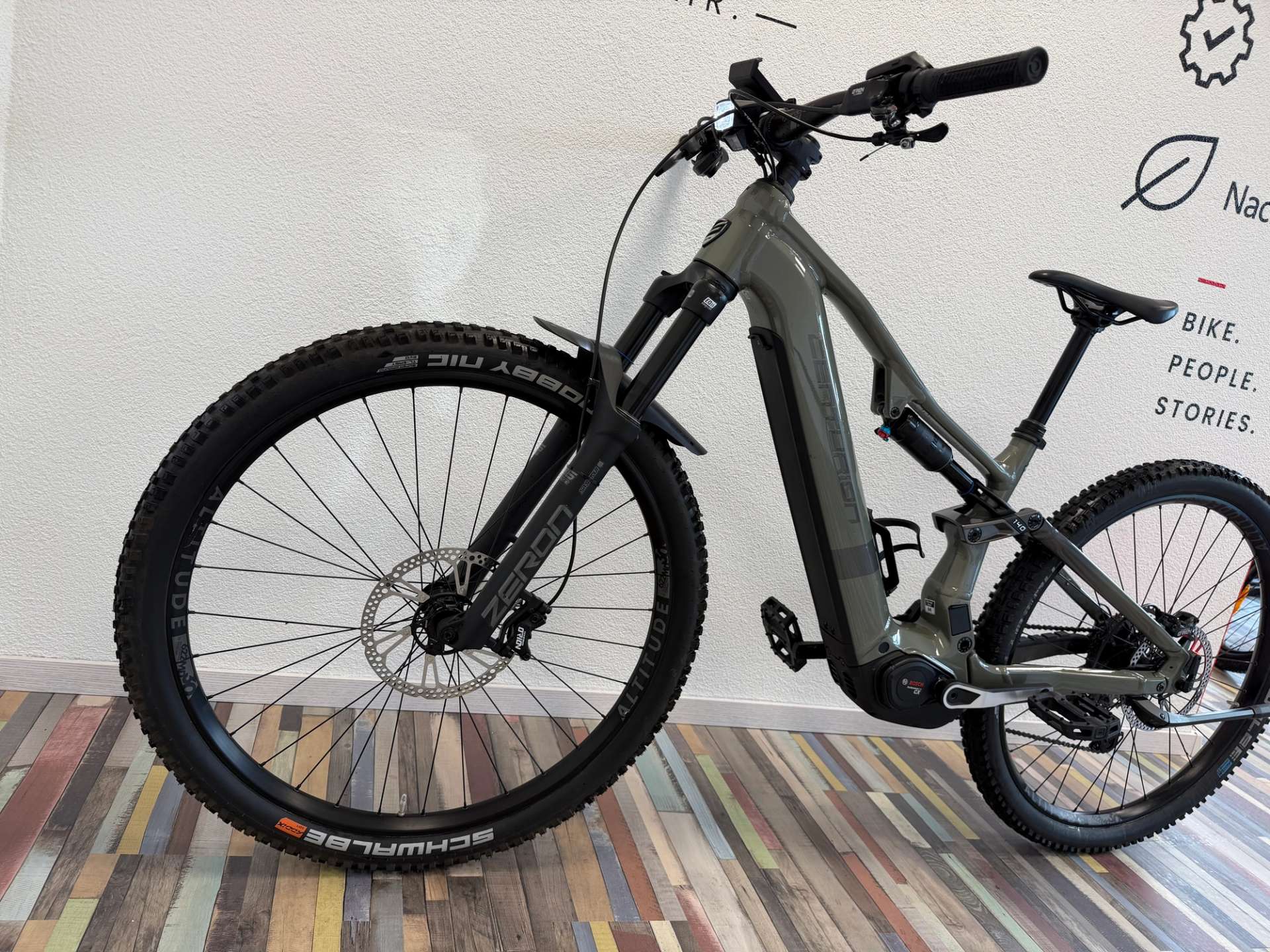 Bike Thumbnail 4