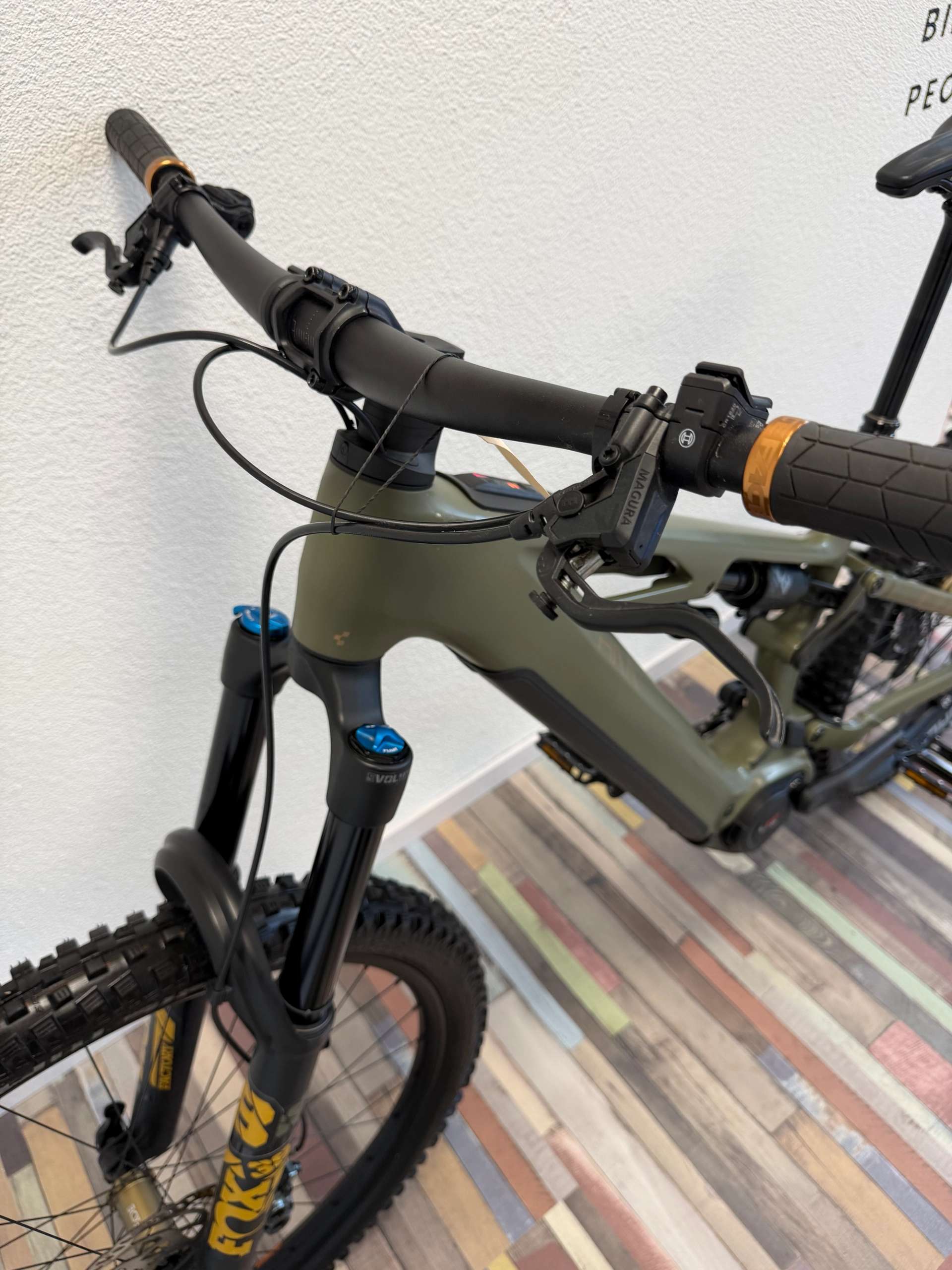 Bike Thumbnail 5