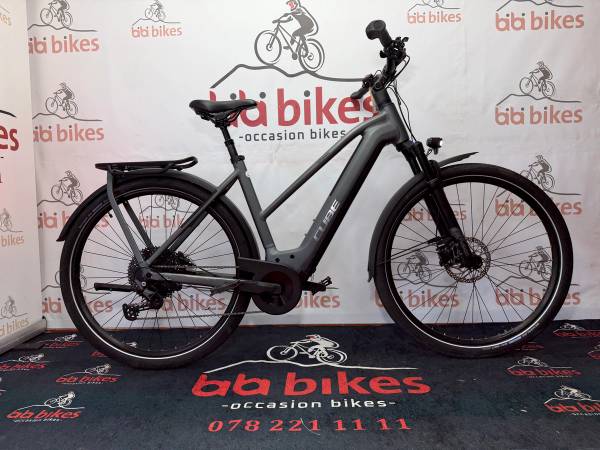 NEUWERTIG! Cube Kathmandu Hybrid PRO, 750WH,