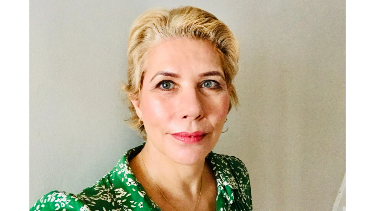 Headshot image of the article writer Leah Hardy