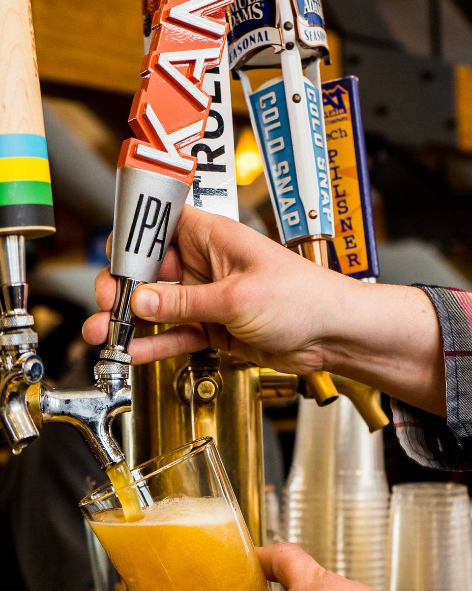 Babe's Blue Ox Lounge beer pouring