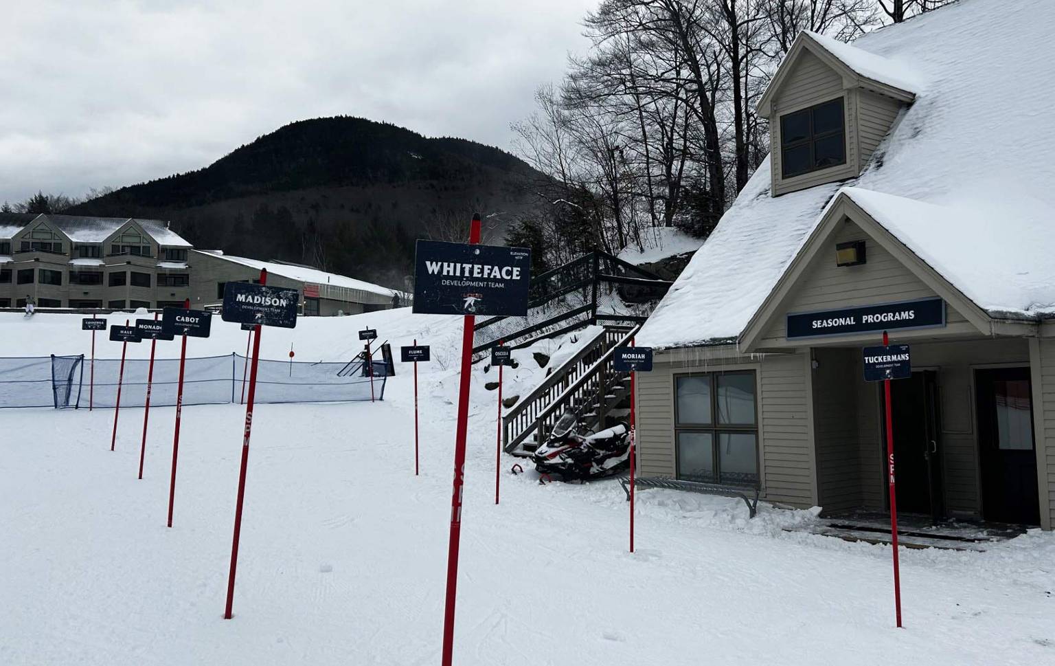 picture of the seasonal program groups meeting signs