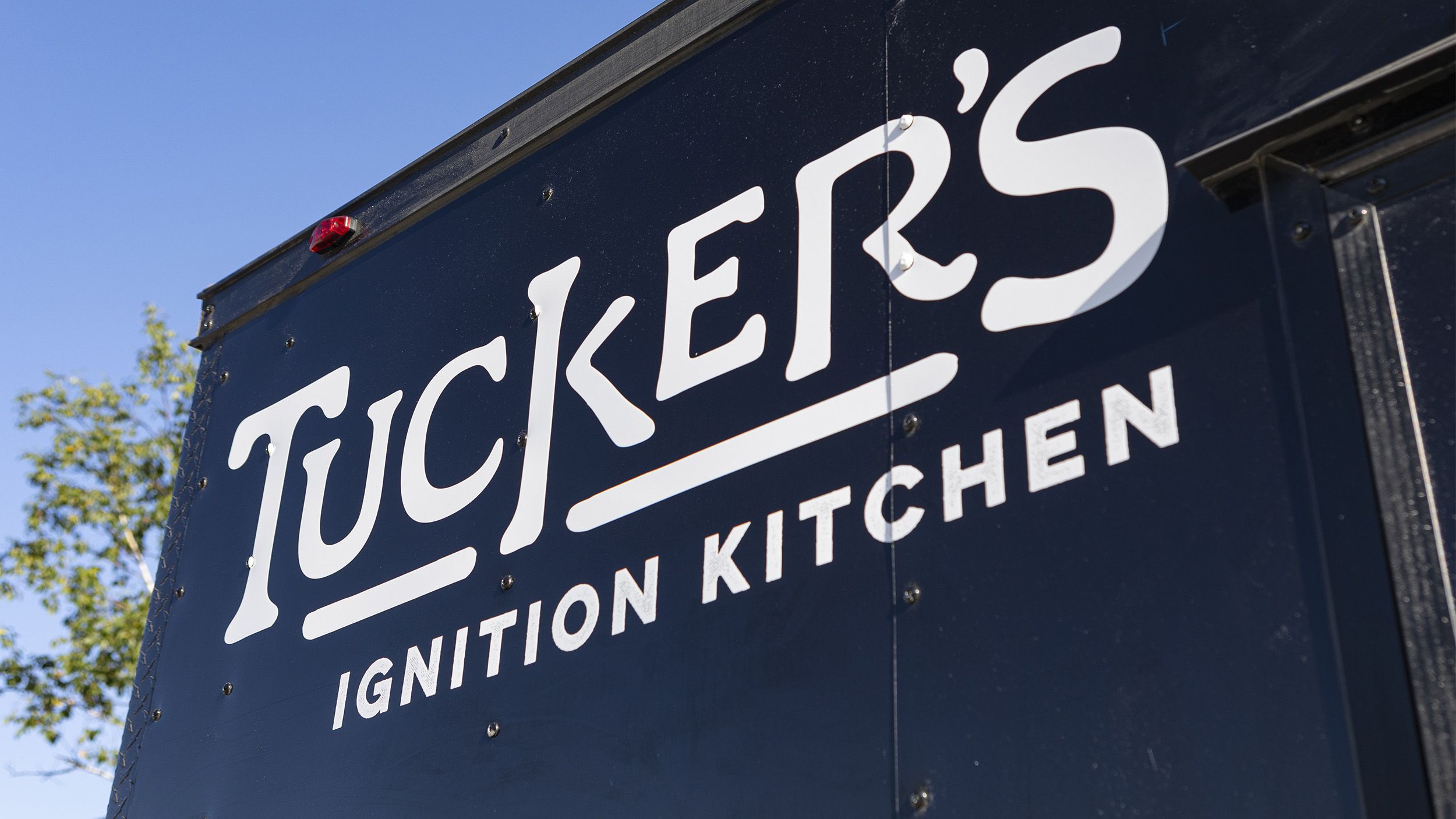 Tucker's Ignition Kitchen Logo