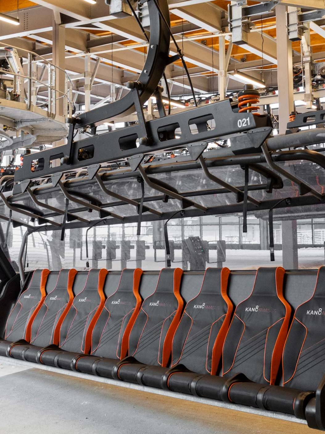 Kancamagus 8 chairlift with passengers