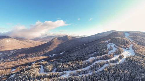drone image of Loon Mountain Resort winter ski trails