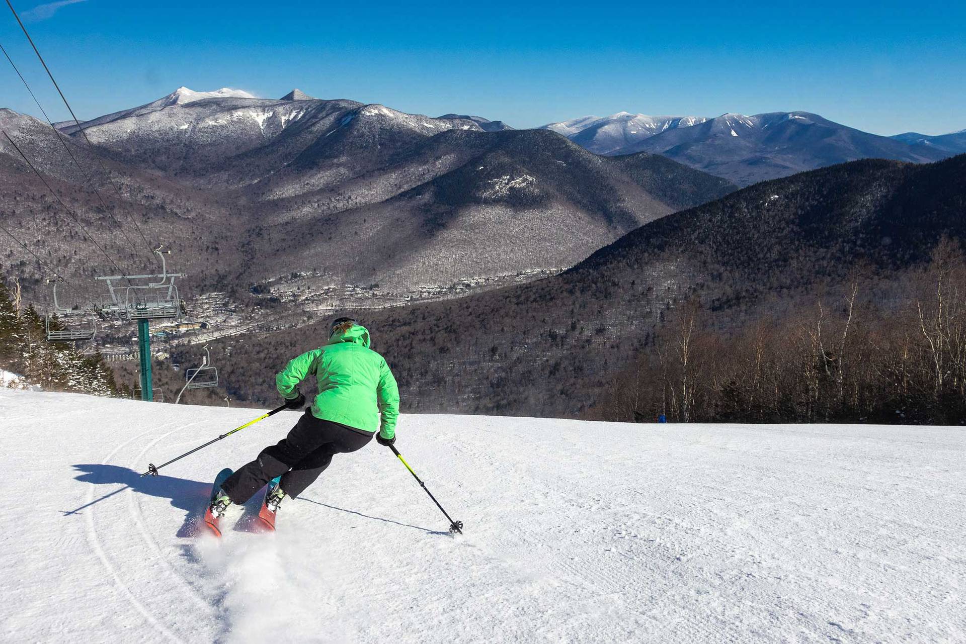 Spring skiing at Loon Mountain