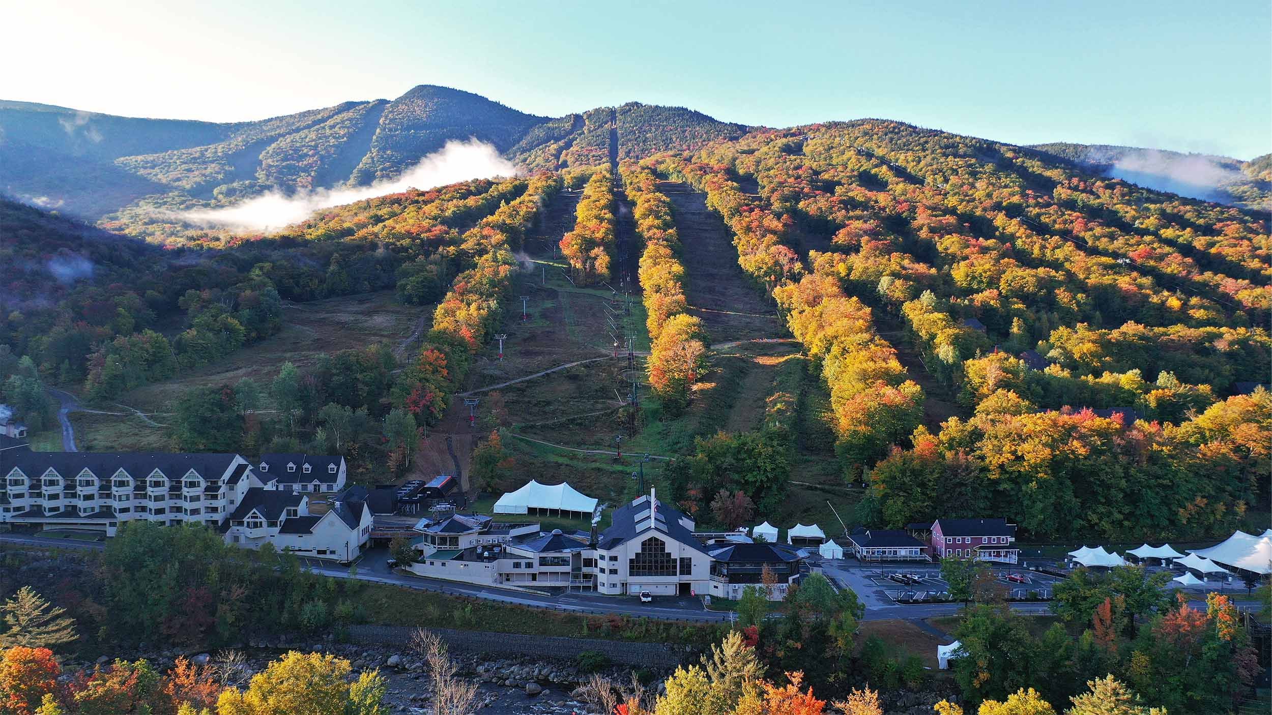 scenic fall foliage photo of Loon Mountain Resort