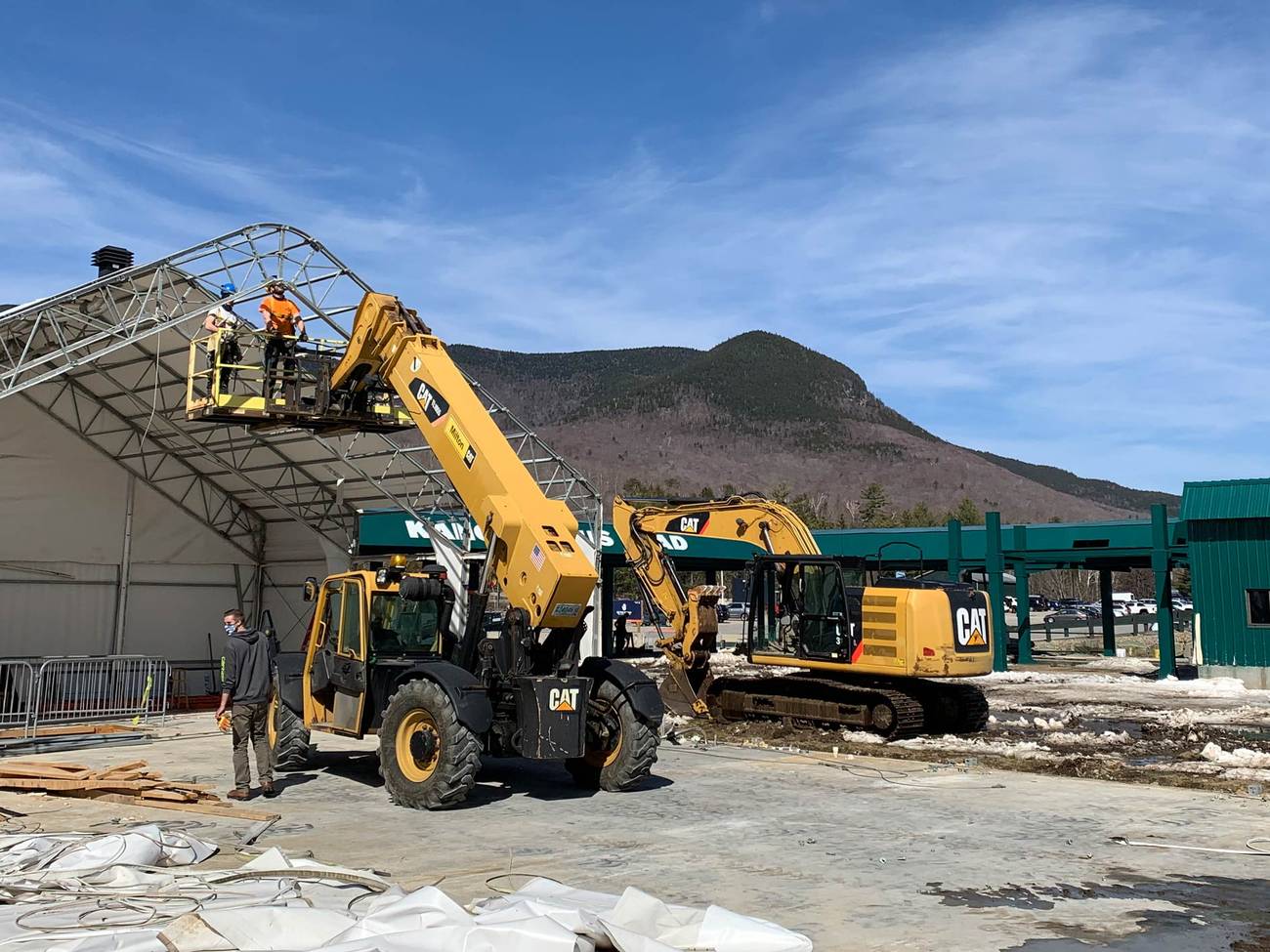Dismantling the Kancamagus Express Quad.