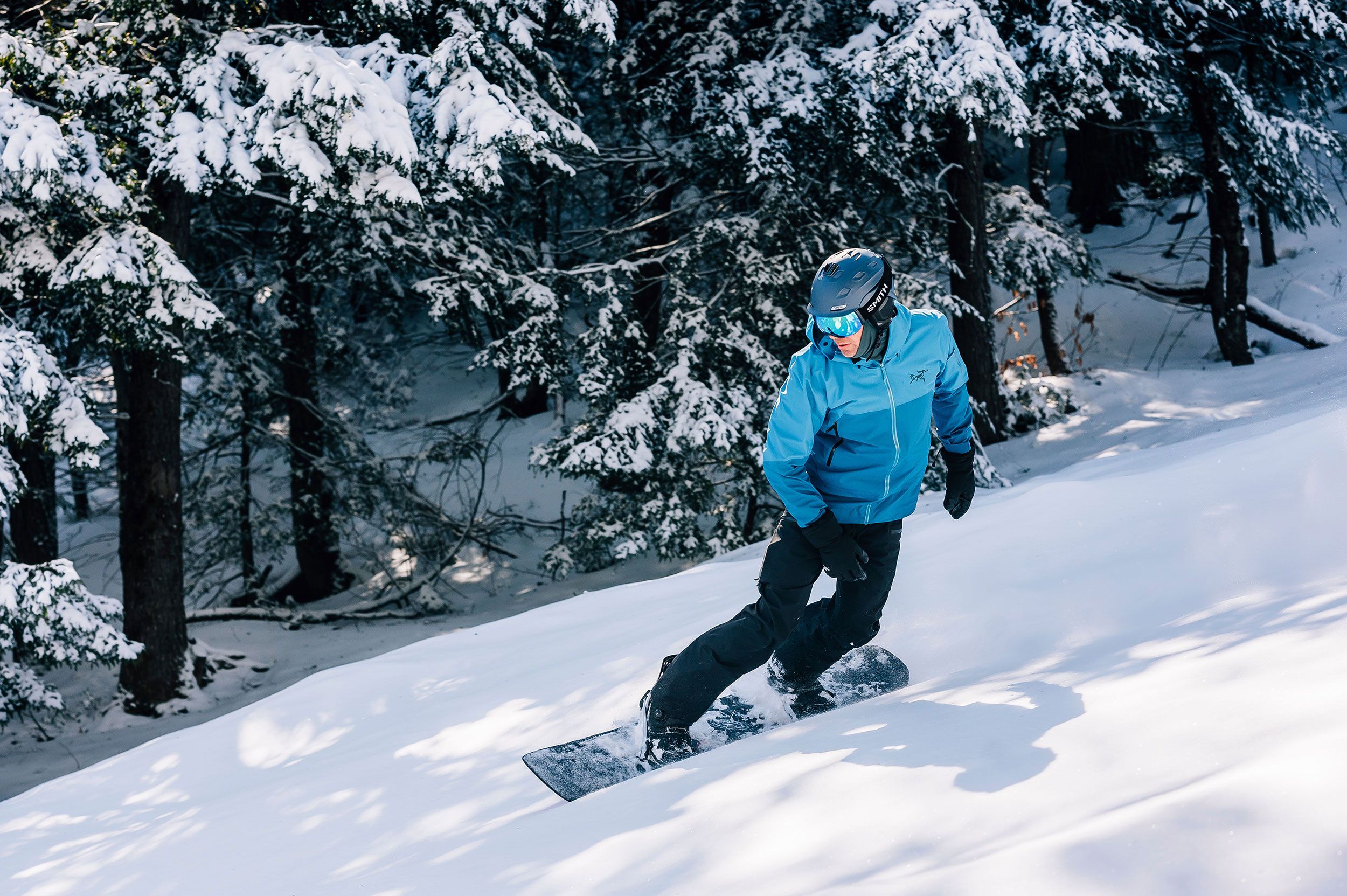 Snowboarder on Peters Plunge