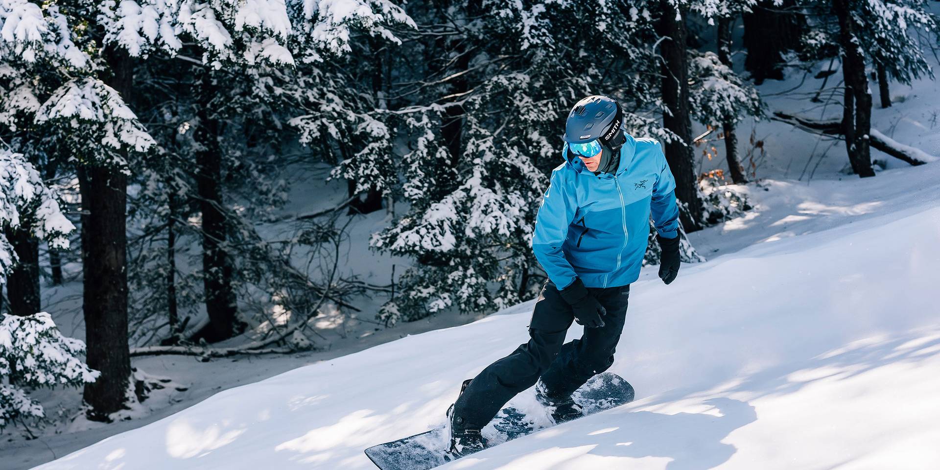 Snowboarder on Peters Plunge