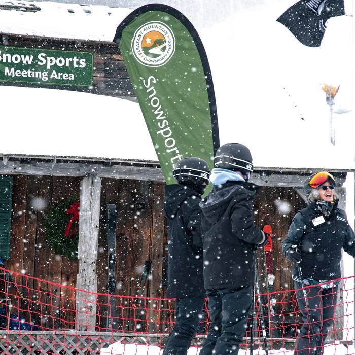 A snowy morning outside the sugar shace