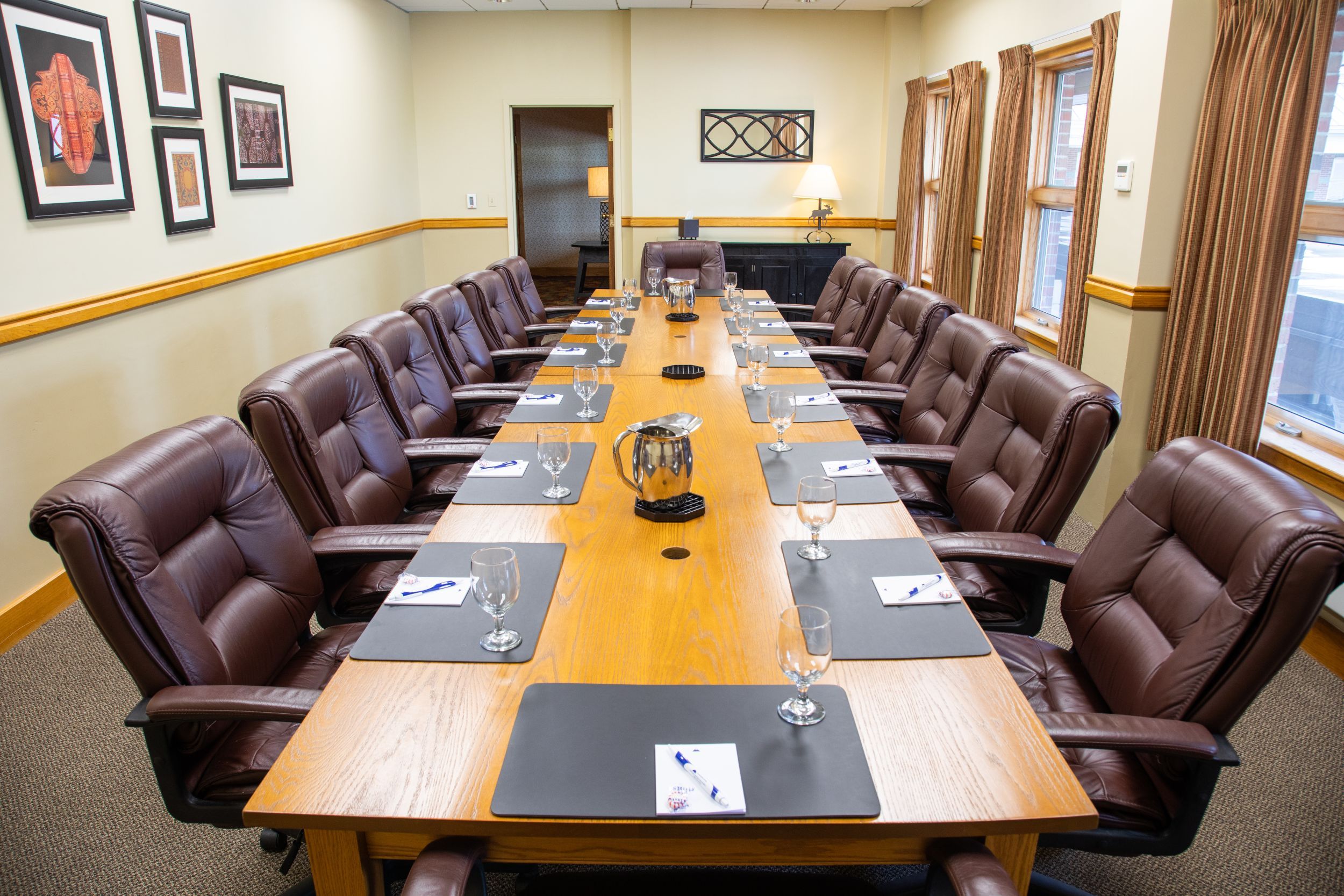 Sugarloaf Mountain Hotel Boardroom meeting space