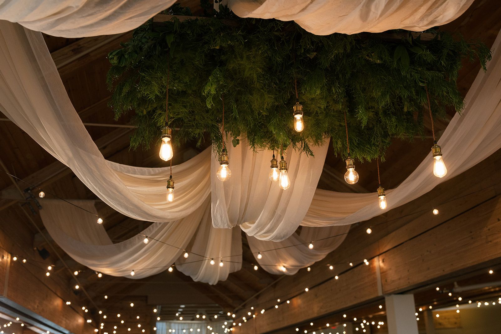 Drapping in the King Pine Room