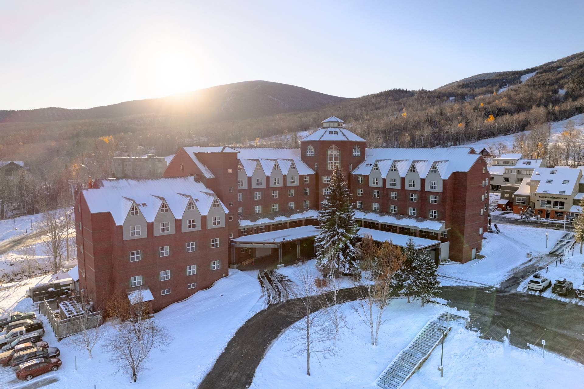 Sugarloaf Mountain Hotel in the winter sunrise