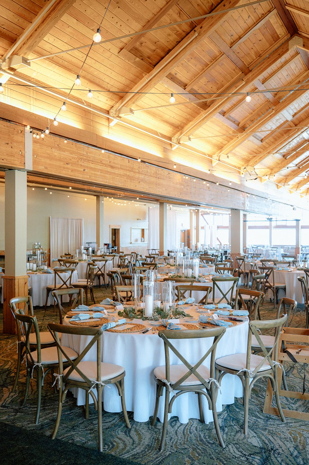 King Pine Room table scapes