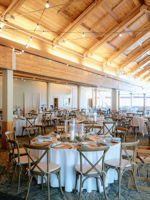 King Pine Room table scapes