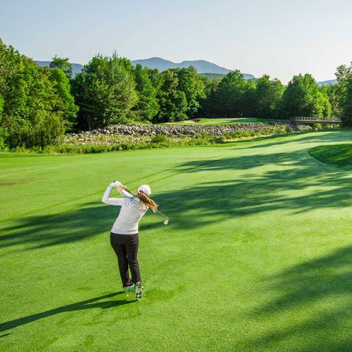 Female golfer on the greens