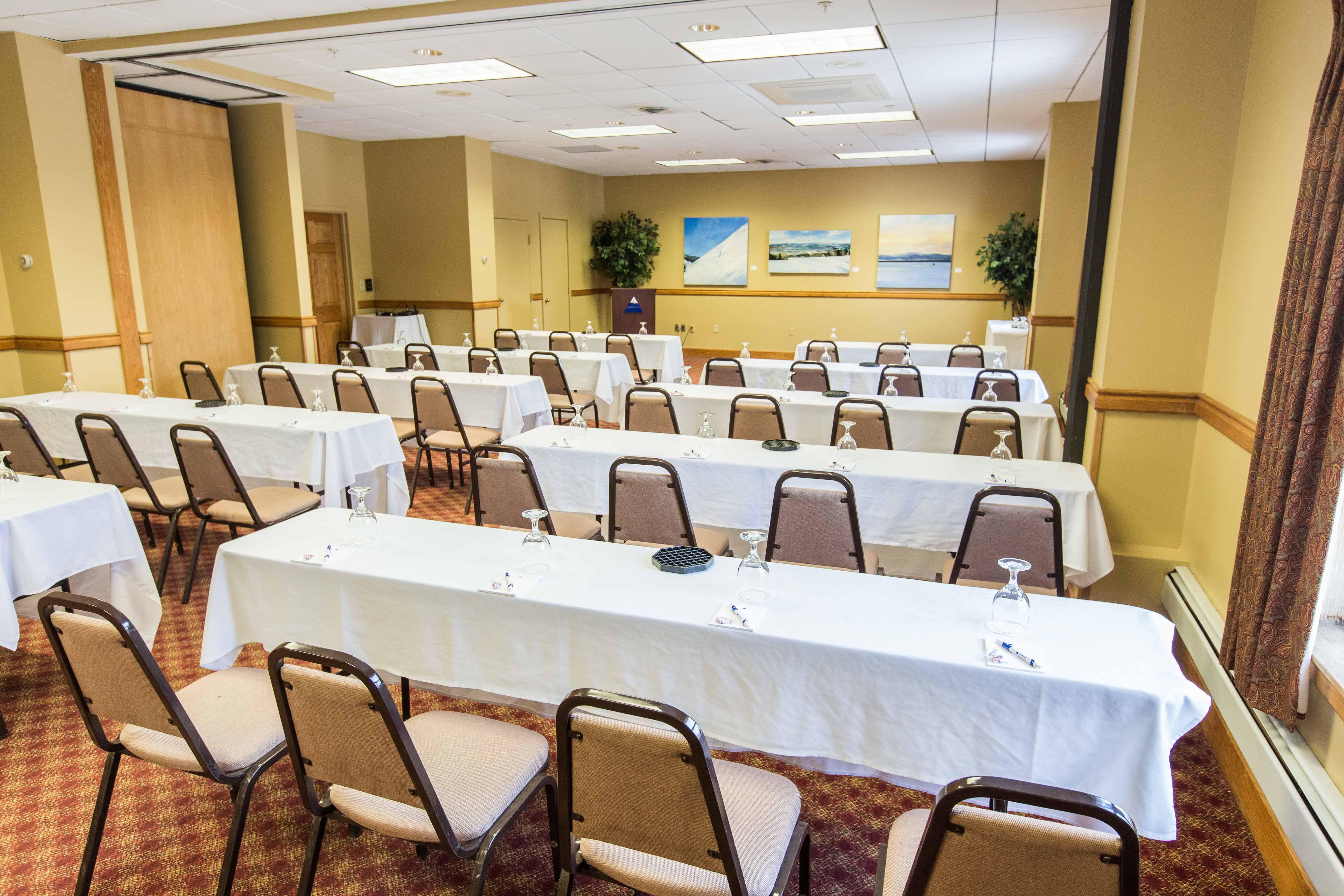 Sugarloaf Mountain Hotel banquet room