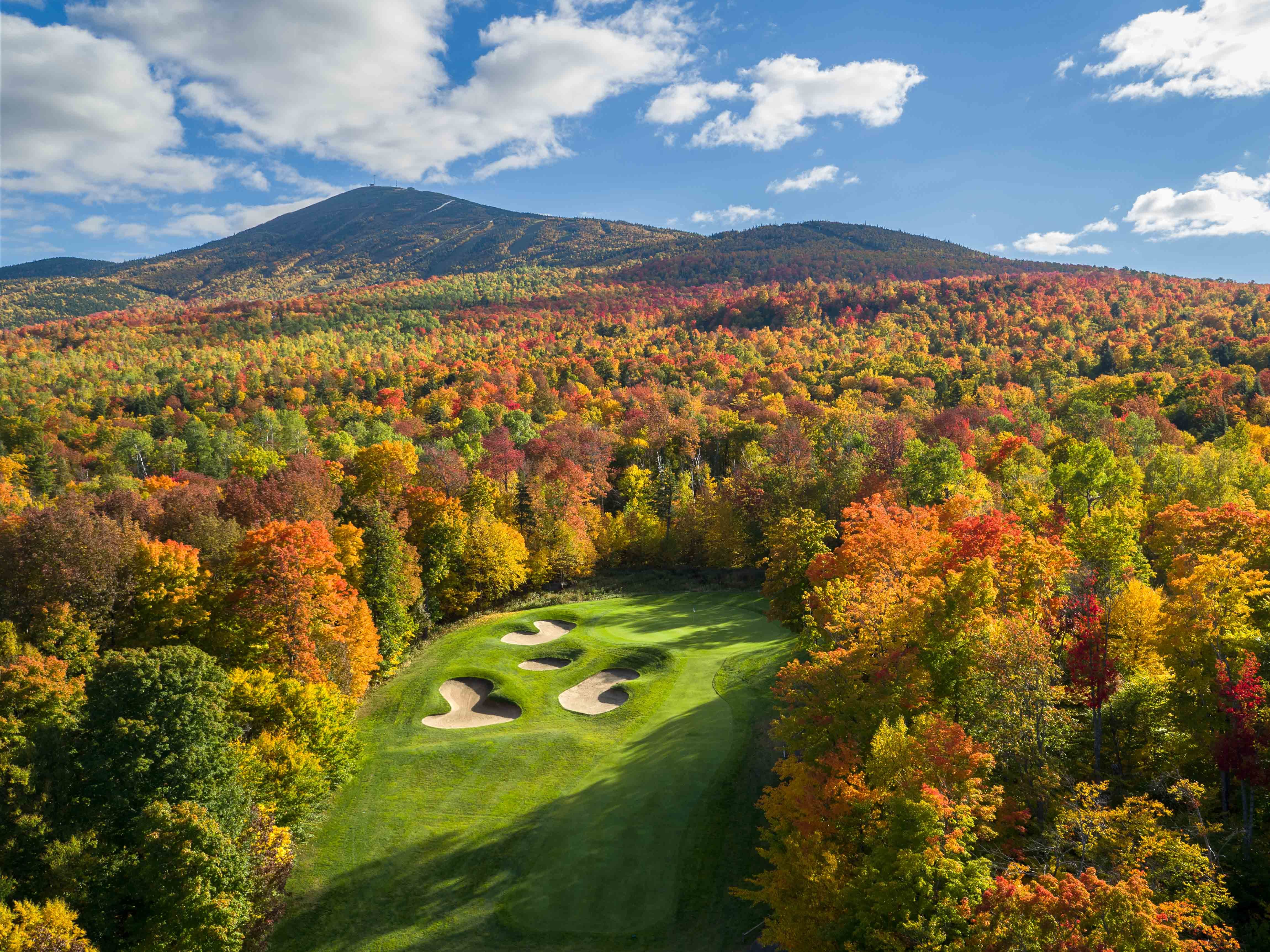 Sugarloaf golf course with fall foliage