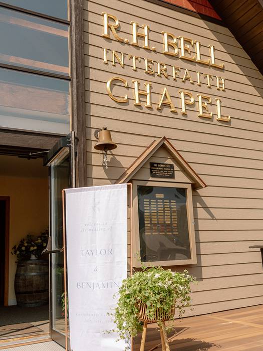 Exterior entryway with sign