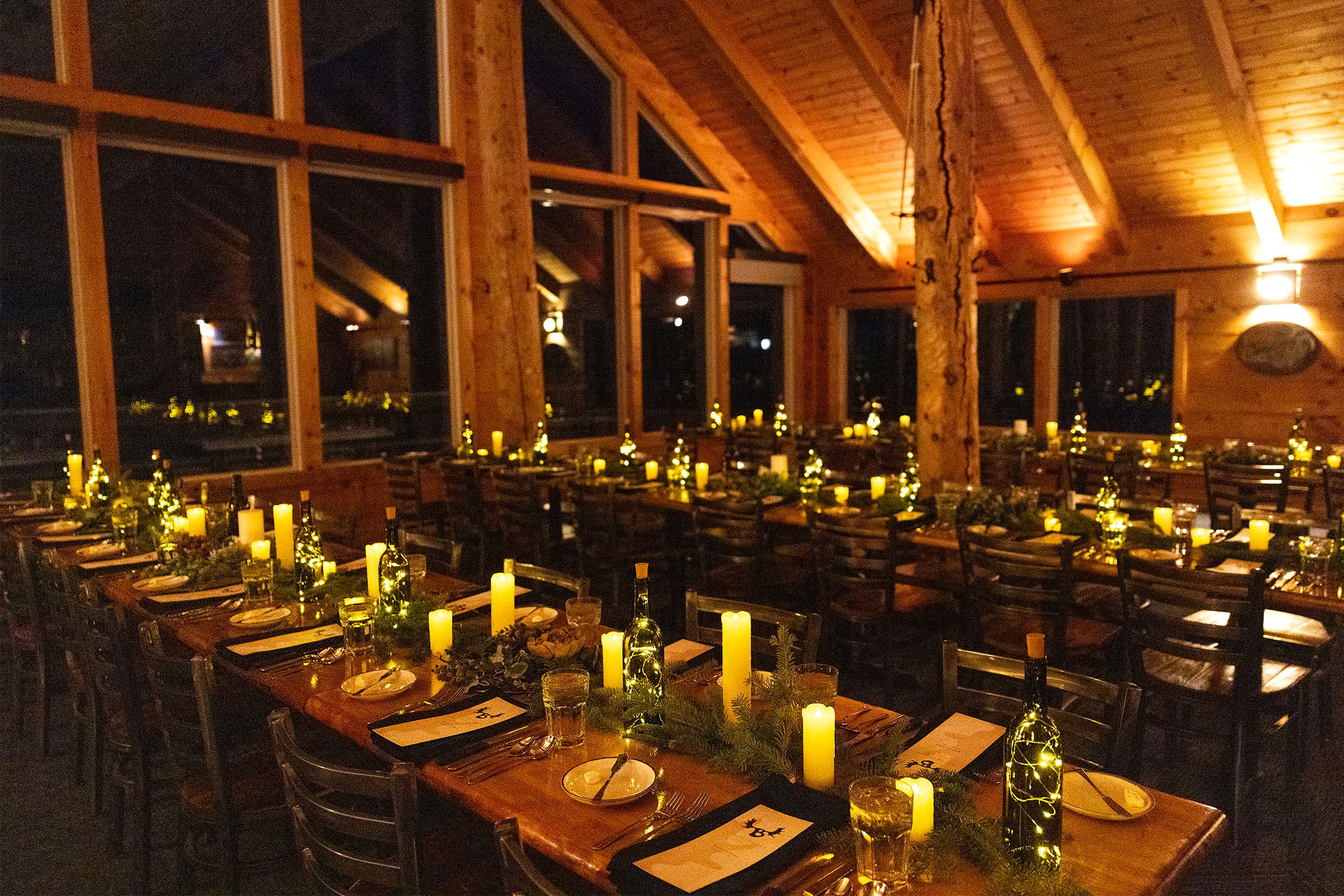 Bullwinkle's at Night interior photo