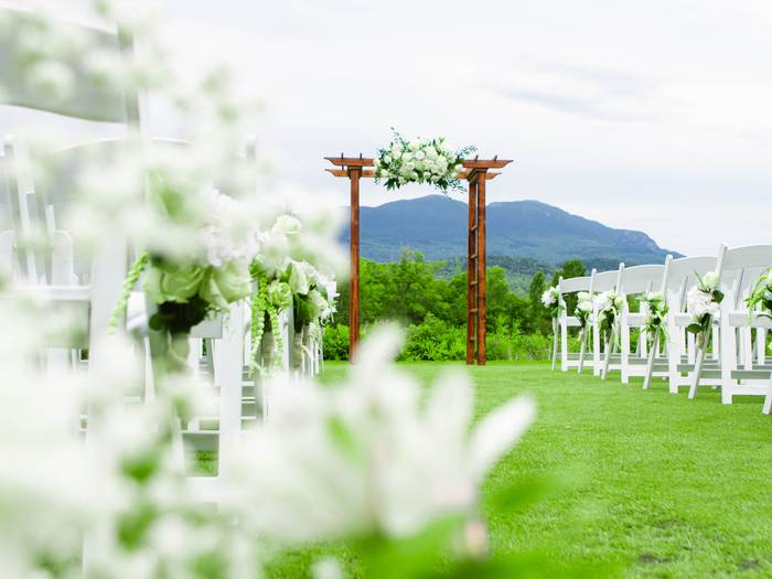 Sugarloaf Golf Course outdoor wedding space
