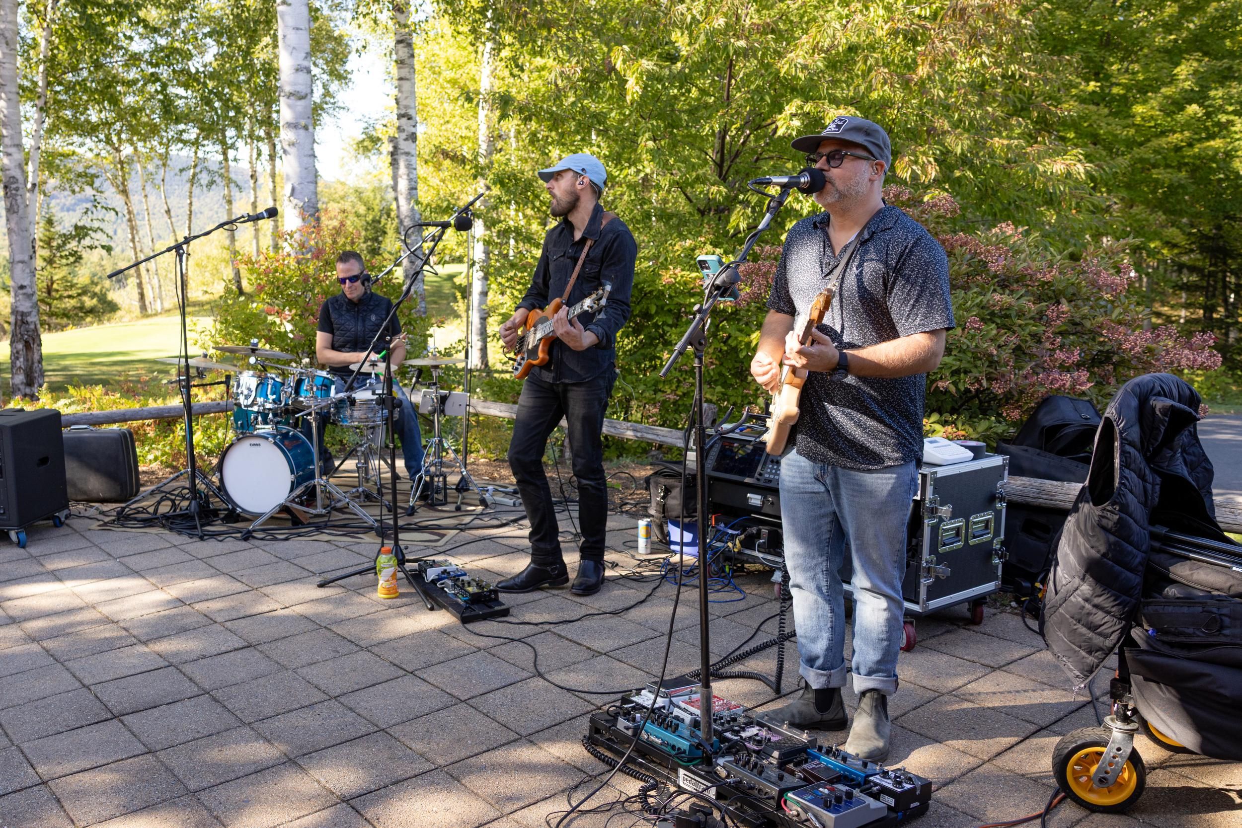 Musicians on outdoor patio