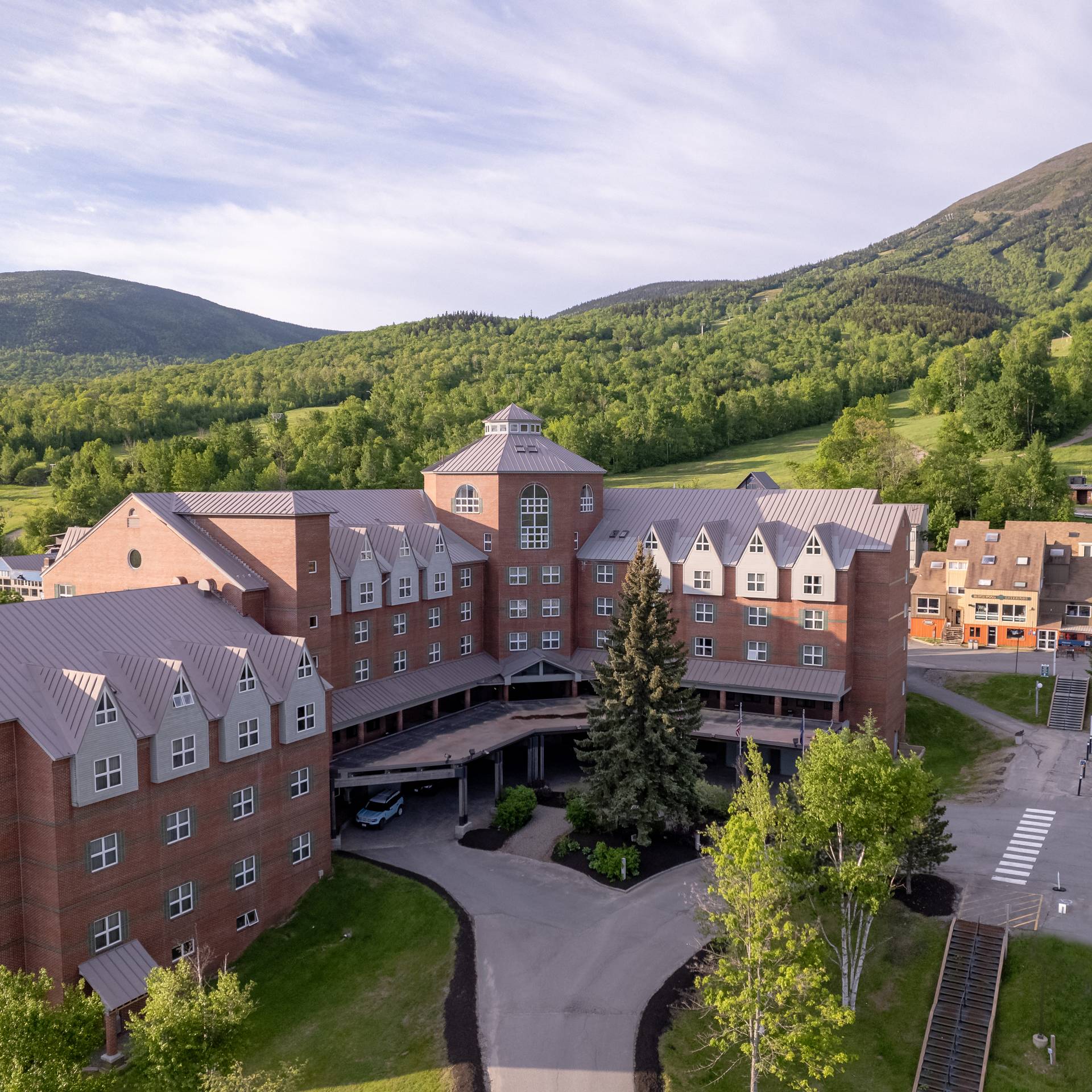 Sugarloaf Hotel during Summer