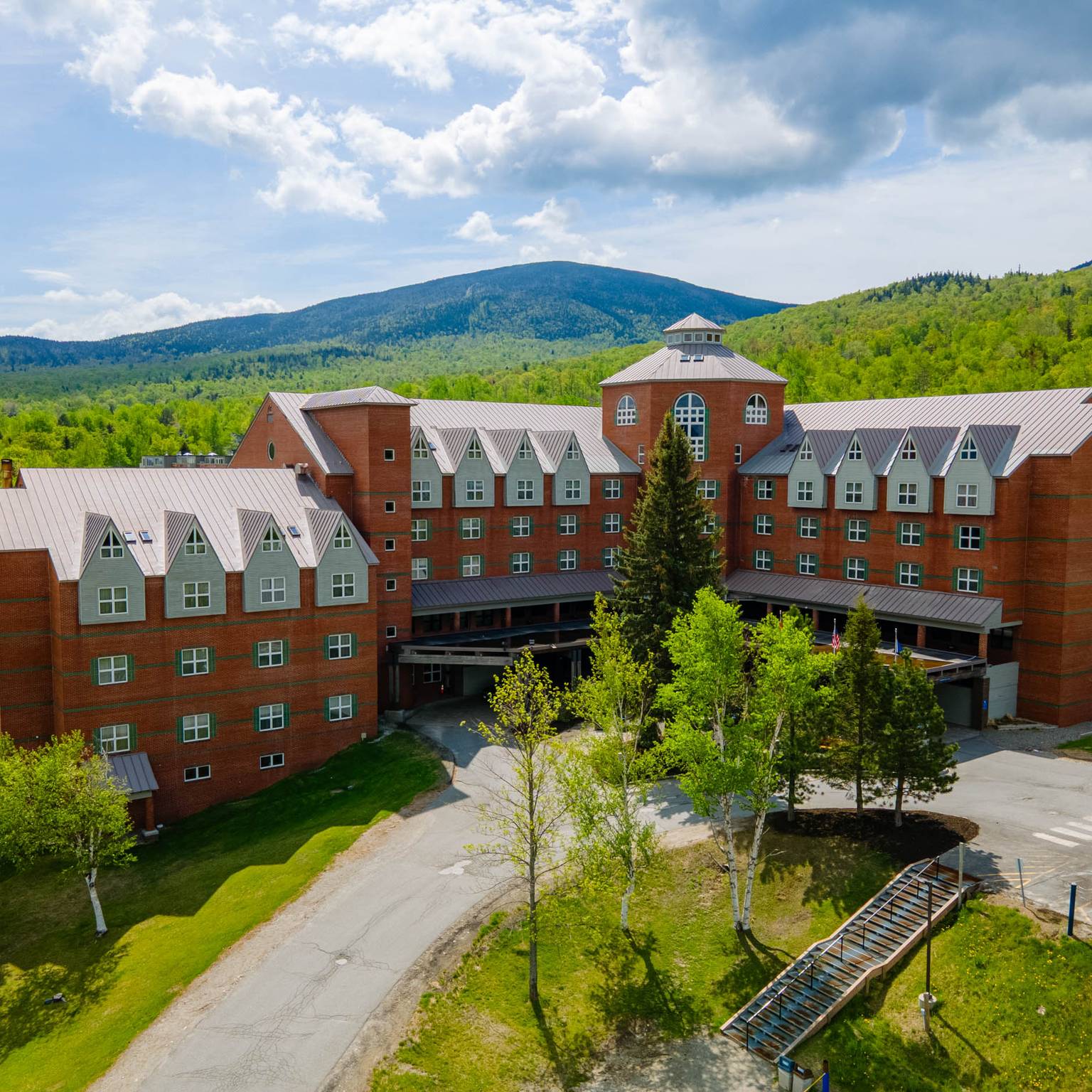 Sugarloaf Mountain Hotel Summer
