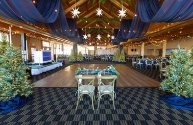 King Pine Room full decor