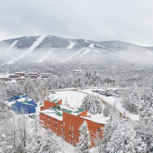 An aerial view of the Snow Cap Inn at Sunday River.