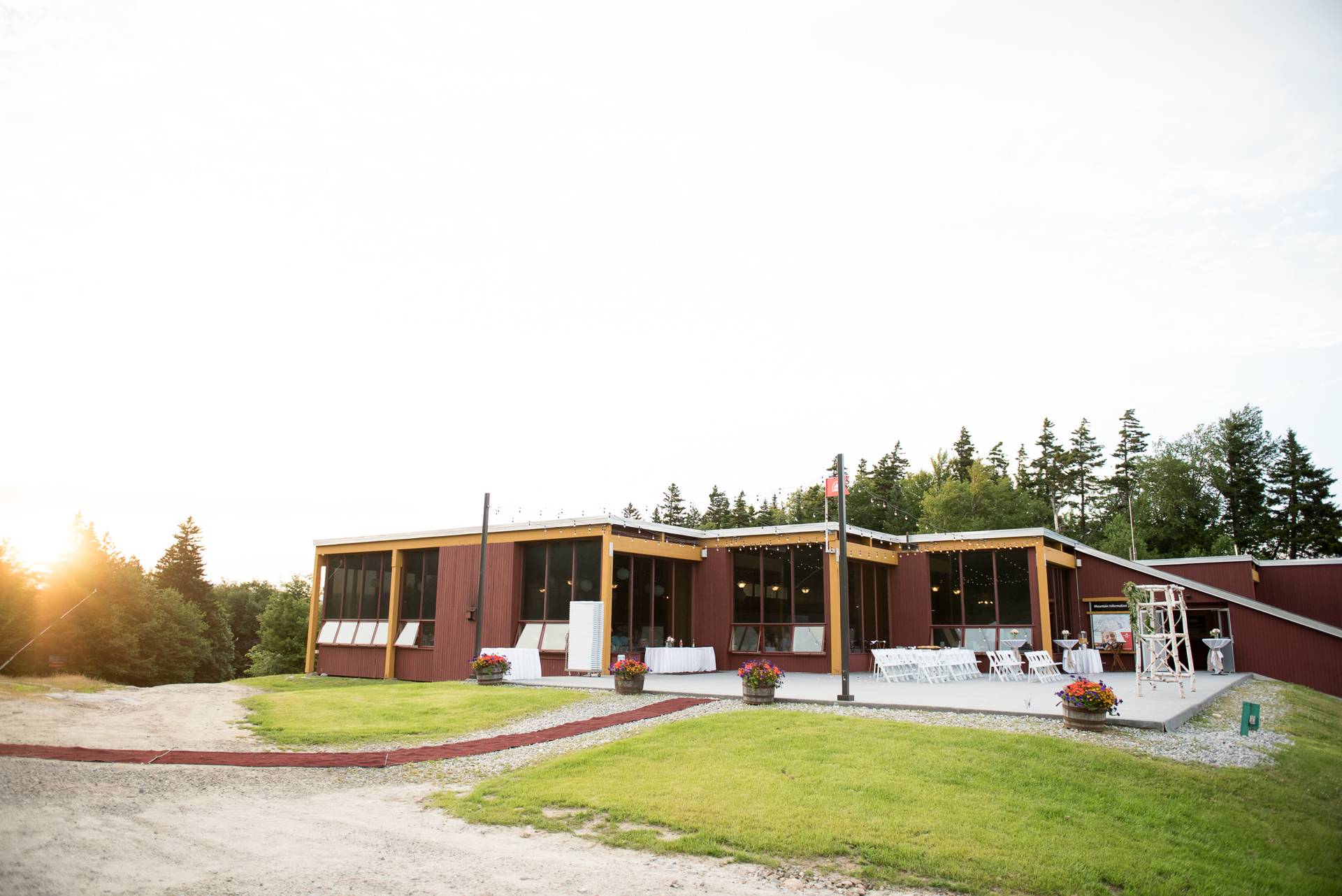 The North Peak lodge in Summer for a wedding.