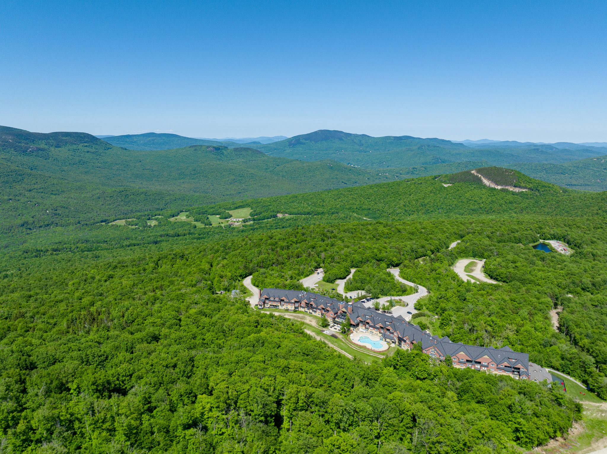 Jordan Hotel outside pool in the fall at Sunday River.