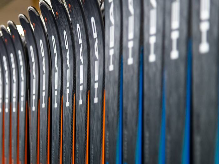 High performance rental Head skis.