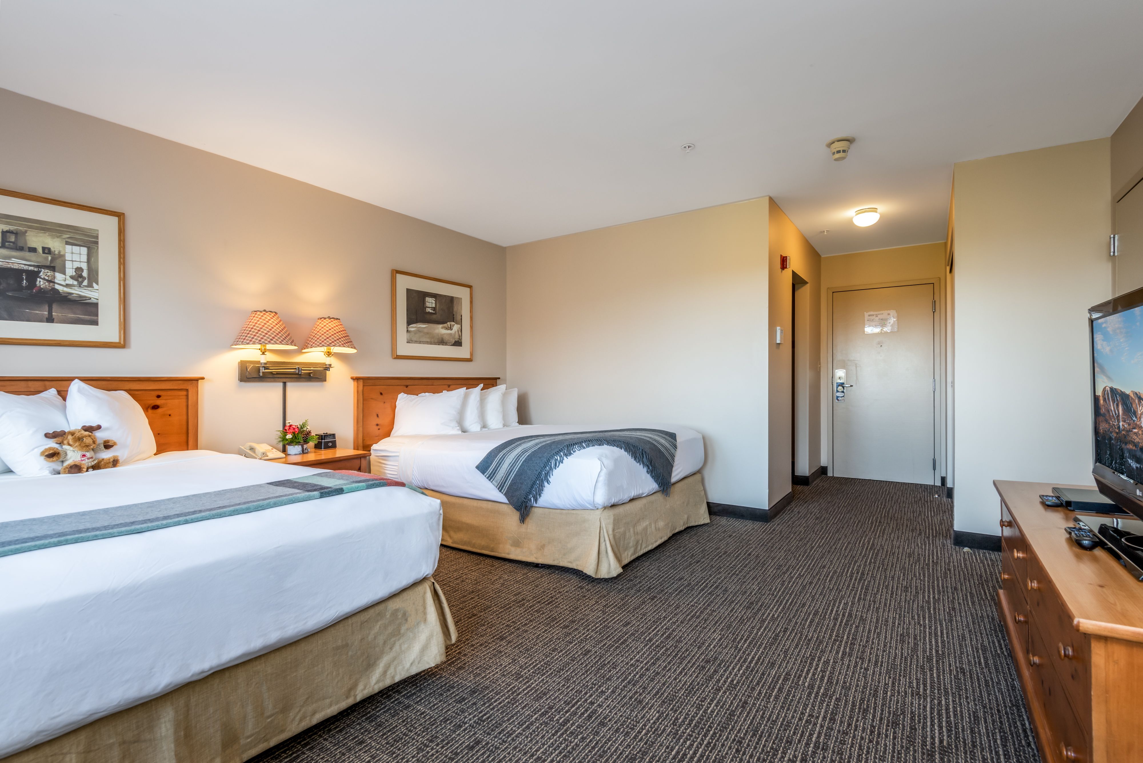 The layout of the standard room option at the Jordan Hotel.