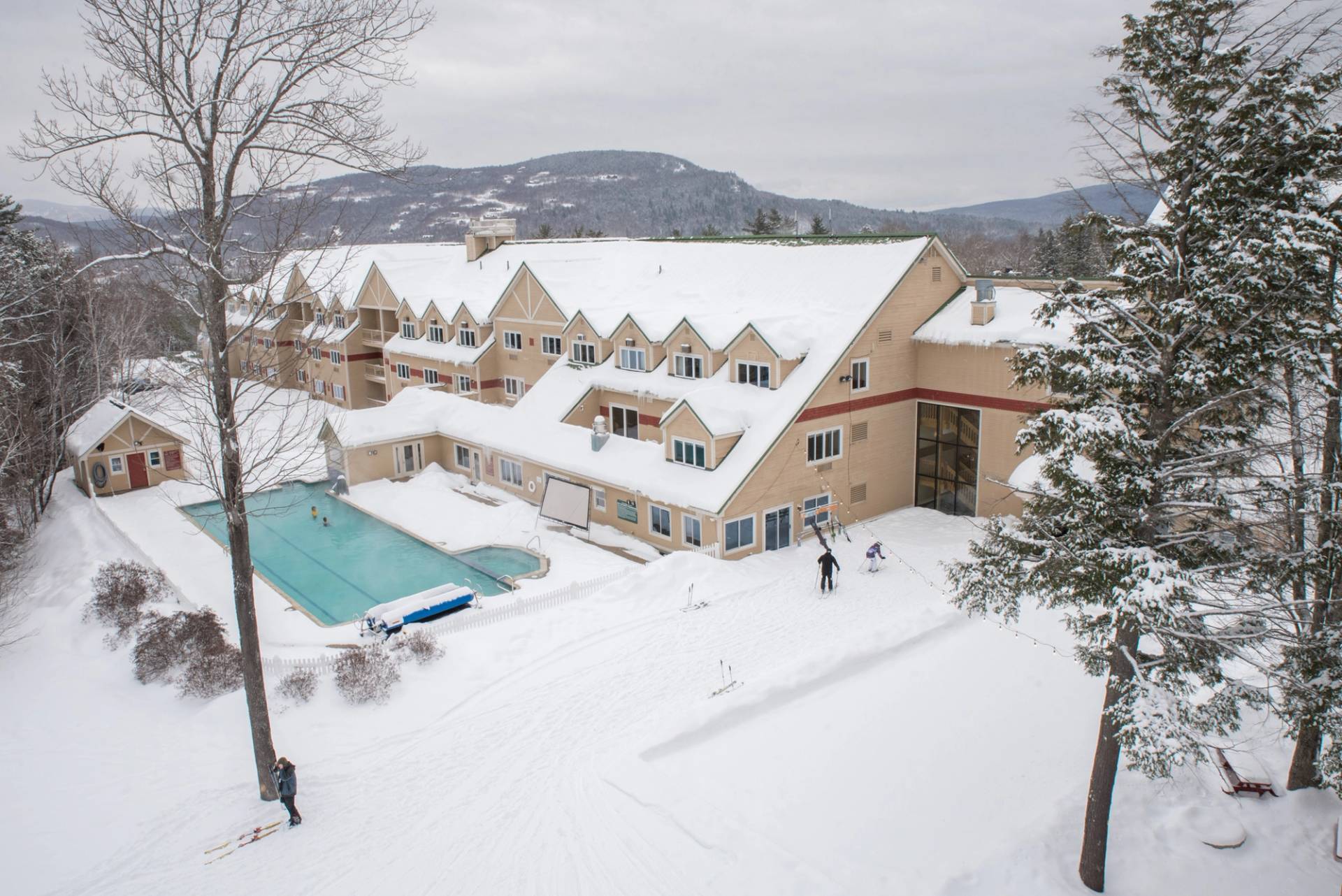 The outdoor pool at the Grand Summit Hotel at Sunday River, Maine