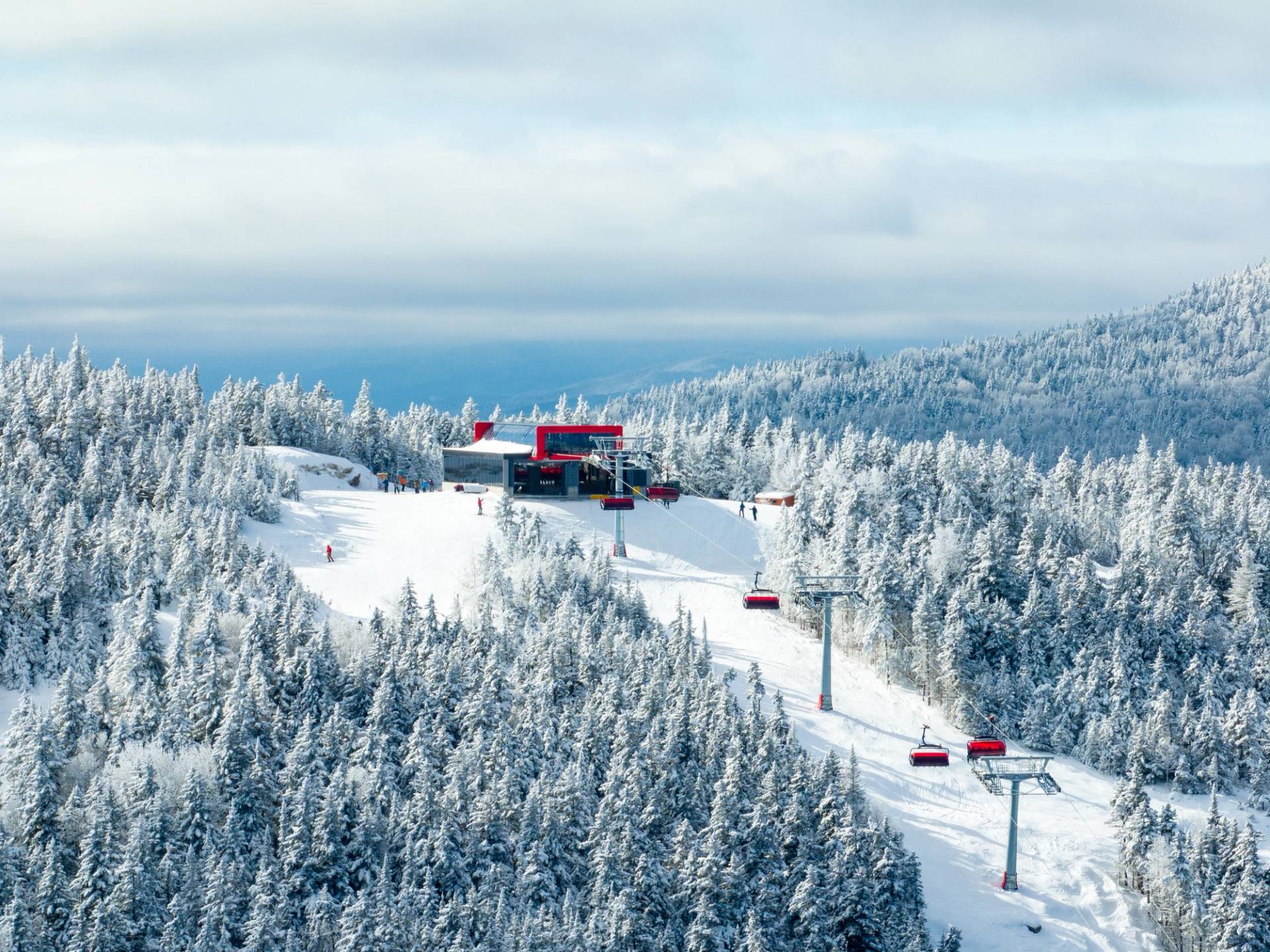 A resort panoramic view of Sunday River in the winter.