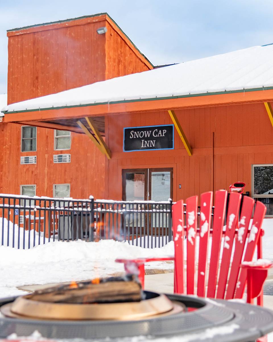 The exterior of The Snow Cap Inn at Sunday River.