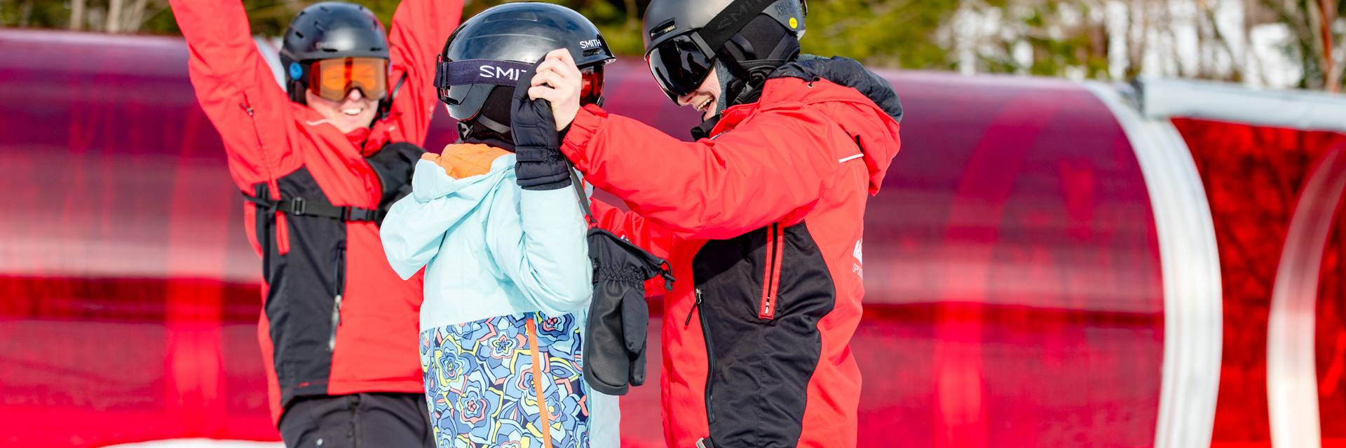A skier with Maine adaptive