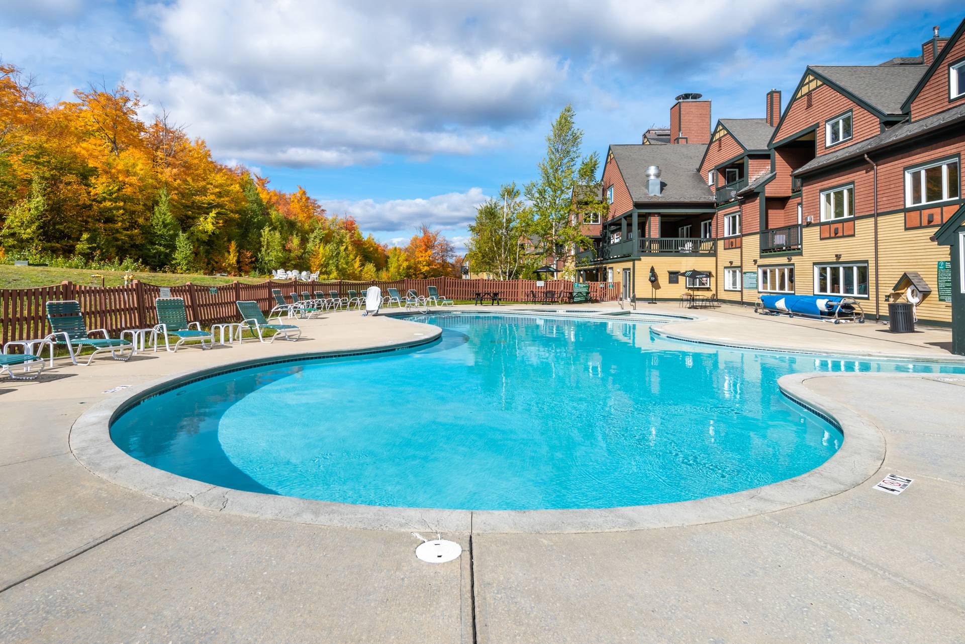 Jordan Hotel outside pool in the fall at Sunday River.