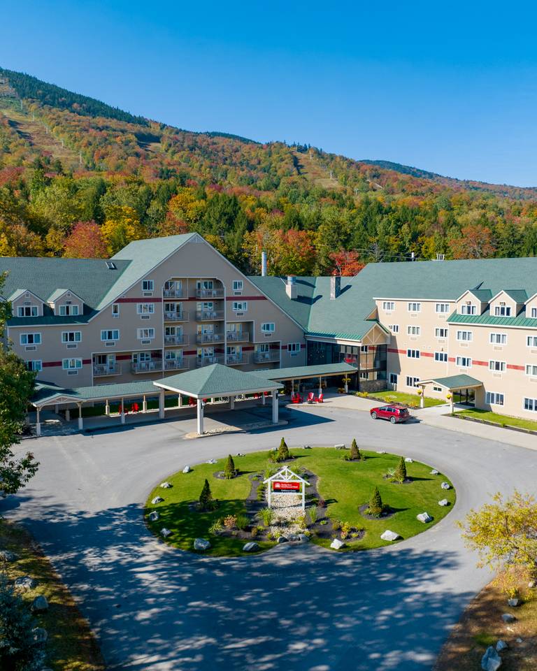 The entrance to the Grand Summit Hotel in the fall at Sunday River Resort.