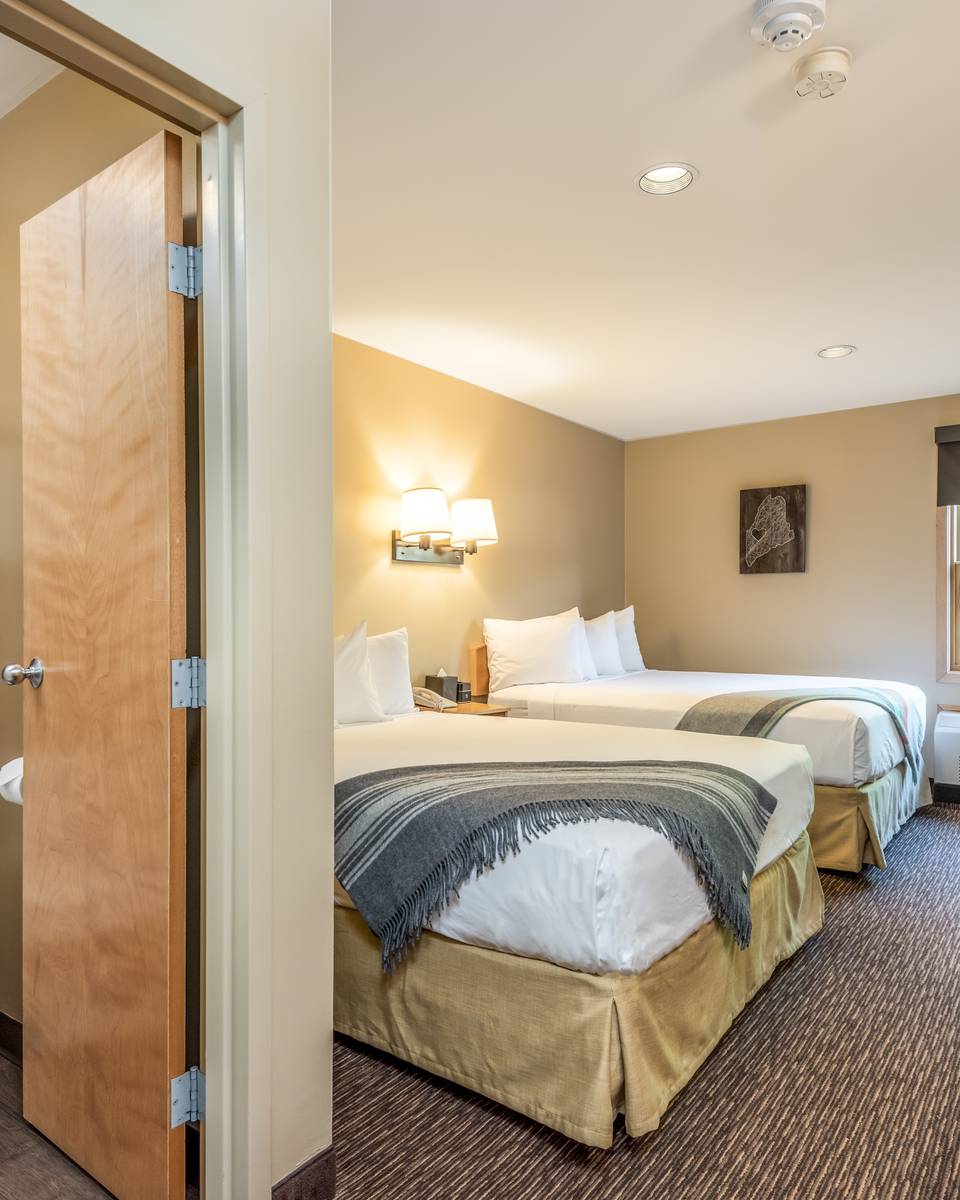 Snow Cap Inn standard room.