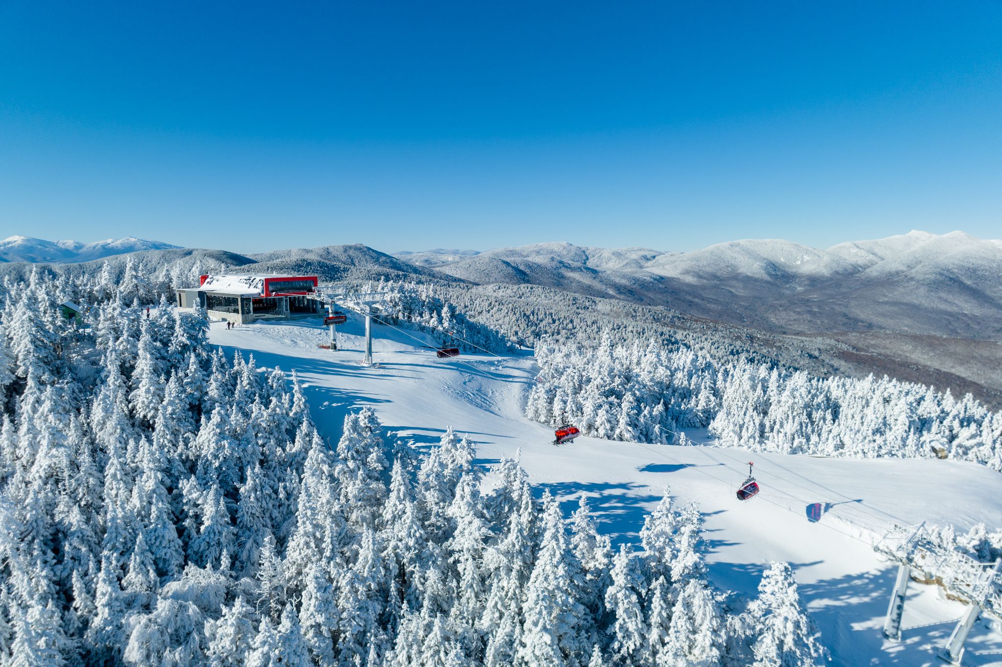 A drone view of the Jordan 8, in winter, with the Presidential mountain range in the background.
